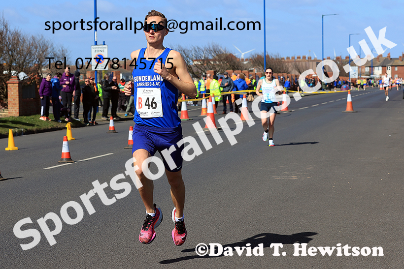 Senior mens Northern 12 Stage Road Relay, 2025 Northern 12 and 6 Stage Road Relays and Junior 5k, Redcar. Photo: David T. Hewitson/Sports for All Pics
